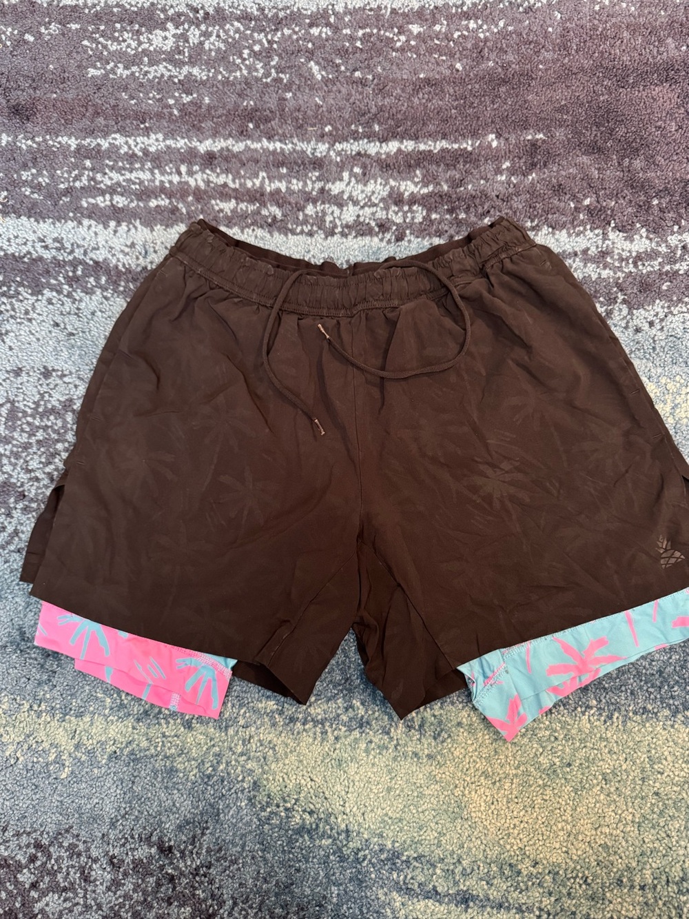 Chubbies Men's Black Athletic Shorts 5.5” Inseam Drawstring Elastic Pockets M